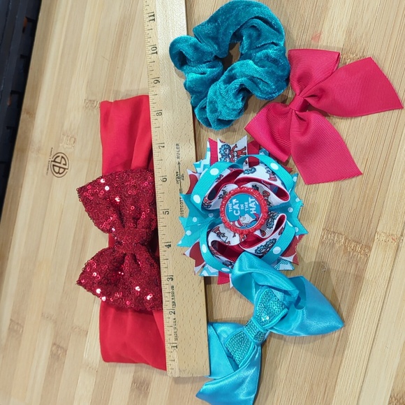 THE CAT IN THE HAT BOW BUNDLE - Picture 7 of 7